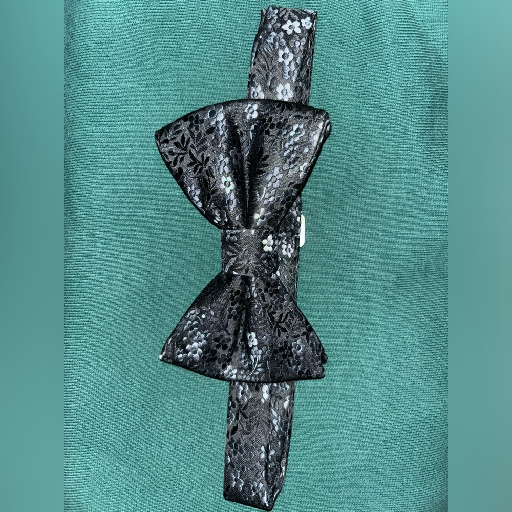 Egara Men’s Floral Bow Tie